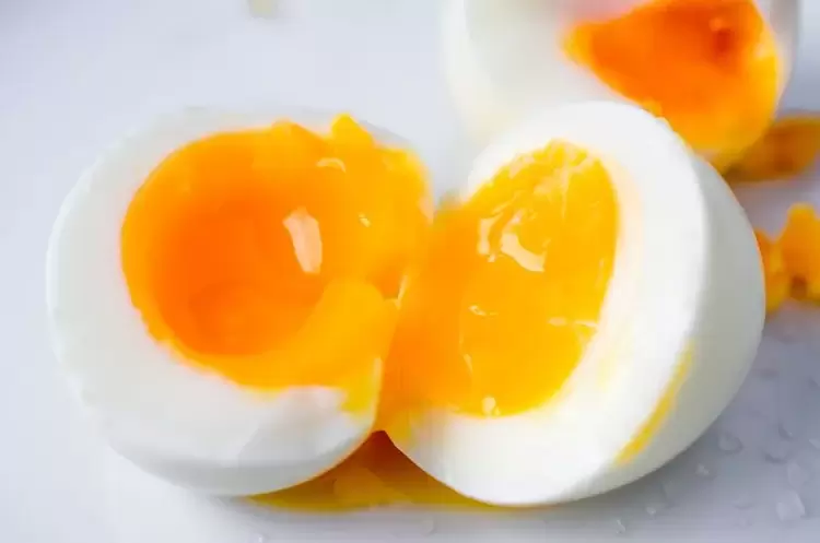 Soft chicken eggs for a carbohydrate-free diet