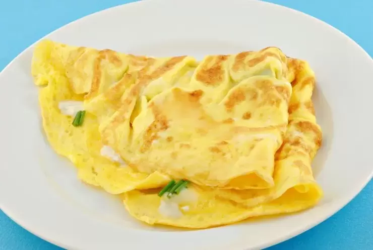 omelet with cheese for a carbohydrate-free diet